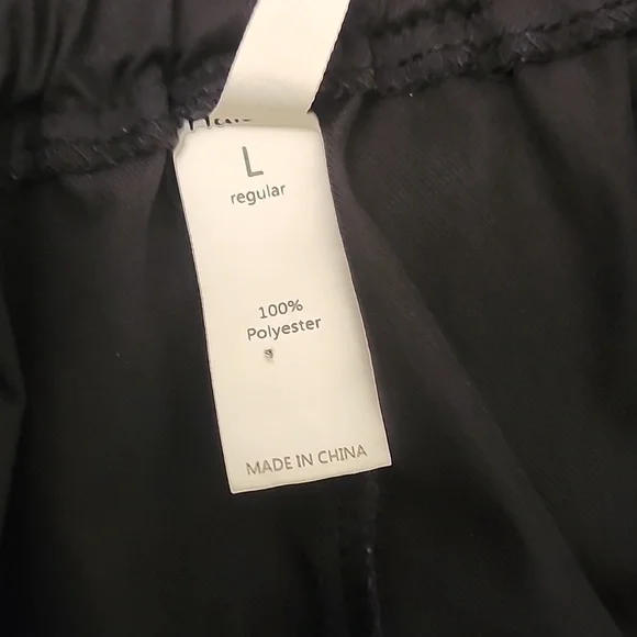 Halara Size Large Black Joggers With Cargo Pockets - Picture 10 of 10